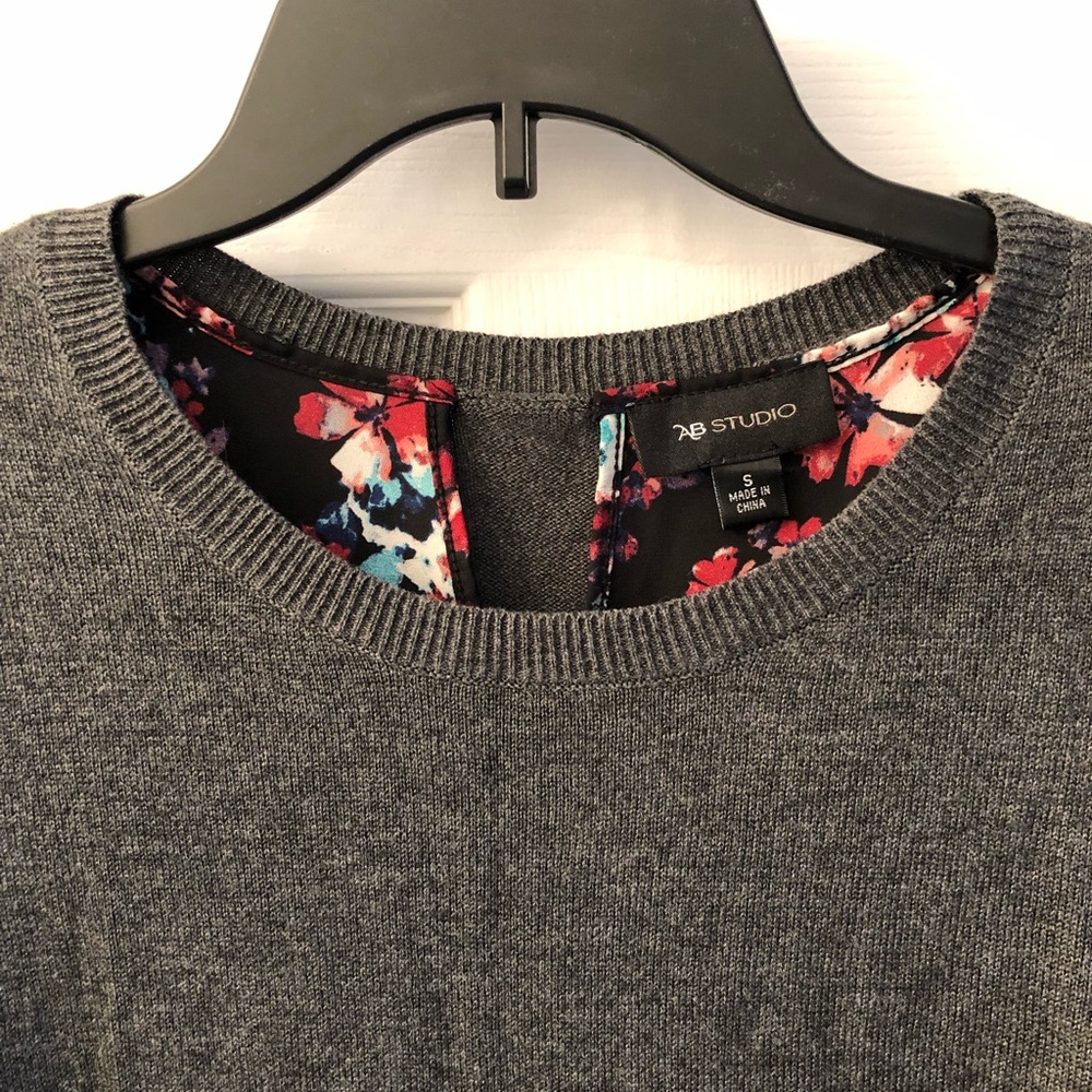 Layered Sweater - Picture 3 of 5